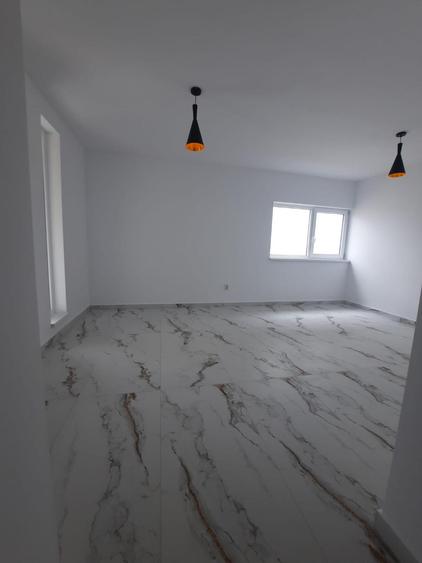 Casă individuală cu 5 camere cu Teren 440 Mp în Săbăreni