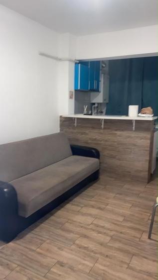 Garsonieră decomandată în Central