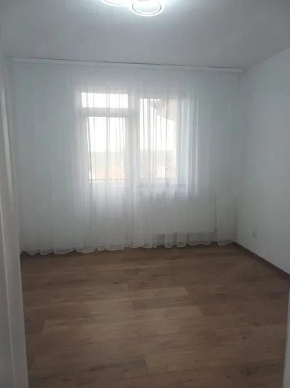 Apartament cu 2 camere decomandat în Turnișor