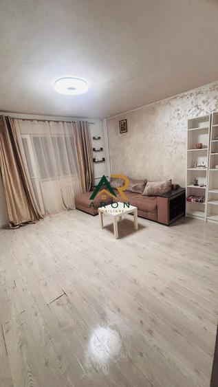 Apartament cu 2 camere decomandat, mobilat în Titan