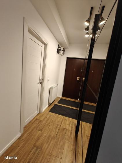 Casă cu 4 camere cu Teren 250 Mp în 1 Decembrie
