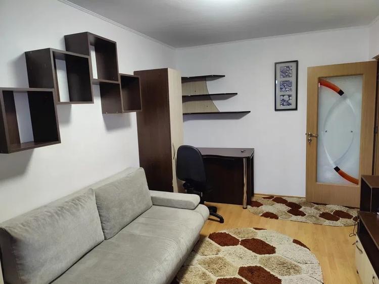 Apartament cu 1 camera, decomandat, zona Alexandru Cel Bun - 1