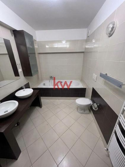 Apartament foarte spatios, romantic, in mansarda, Copou-Centru! - 5