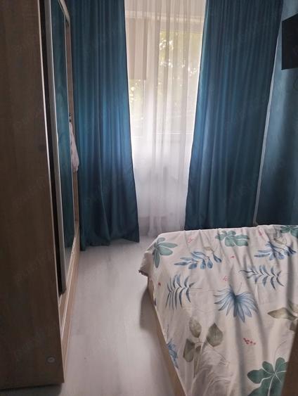 Apartament cu 3 camere decomandat în Trivale