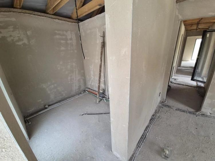 Casă cu Teren 492 Mp în Chinteni