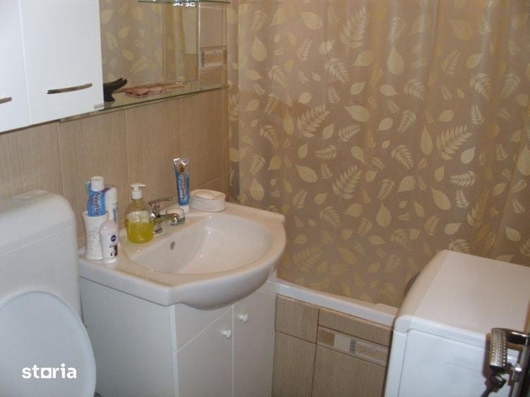 Apartament cu 2 camere decomandat în Drumul Taberei