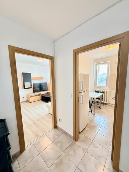 Apartament cu 2 camere semidecomandat în Grivița