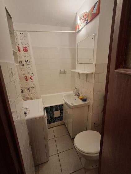 Apartament cu 2 camere decomandat în Tei