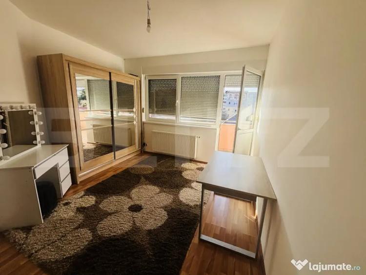 Apartament cu 3 camere decomandat în 14 Mai