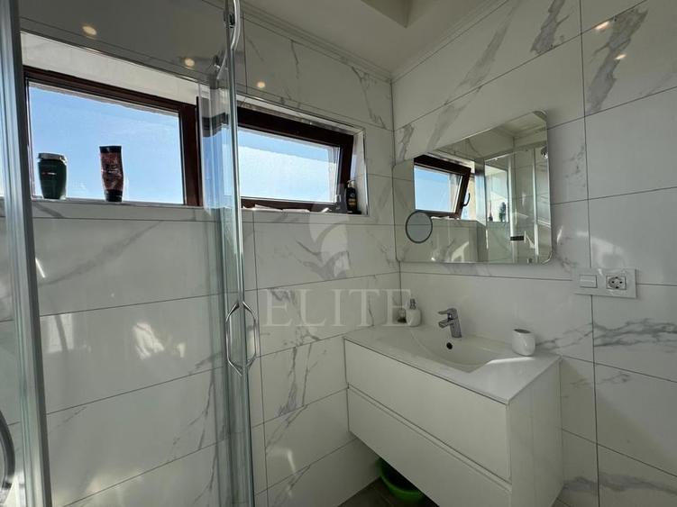 Apartament cu 3 camere semidecomandat, mobilat în Dâmbul Rotund