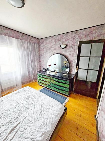 Apartament cu 4 camere semidecomandat în Dorobanților