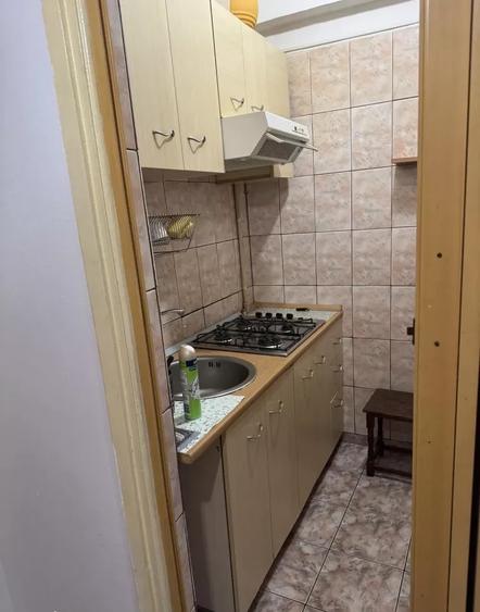Apartament cu 2 camere decomandat, mobilat în Centrul Civic