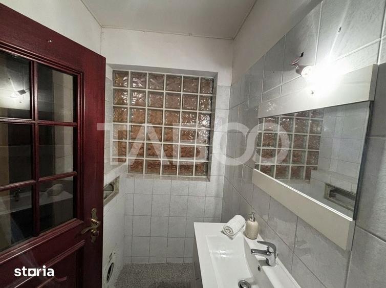 Apartament cu 4 camere semidecomandat în Orașul de Jos