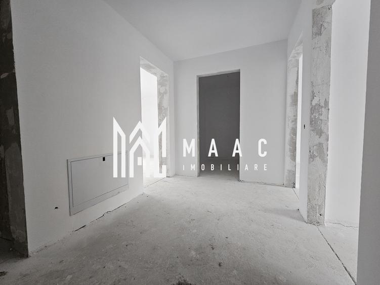 Duplex cu 4 camere cu Canalizare în Exterior Sud