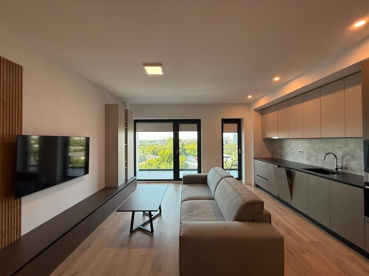 Apartament cu 2 camere decomandat în Străulești
