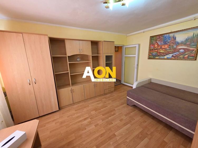 Garsonieră semidecomandată, mobilată în Cetate