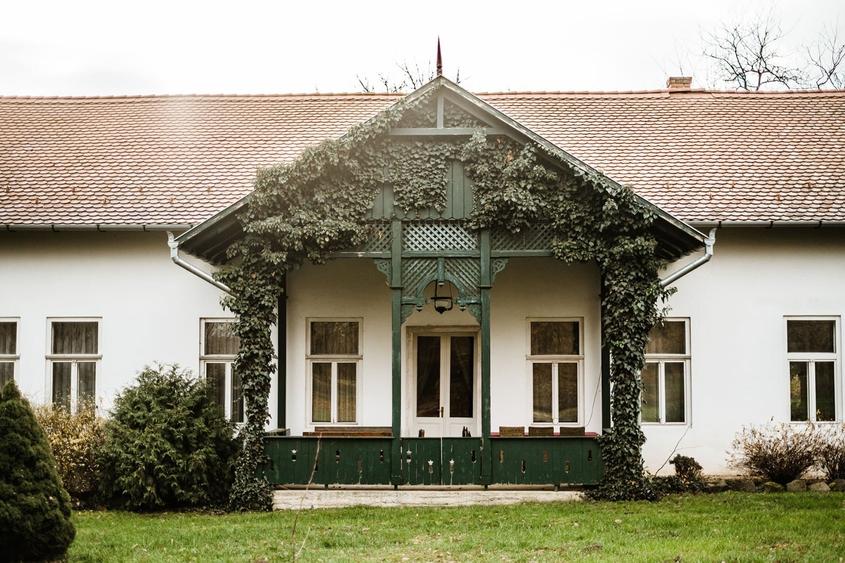 Casă individuală cu 5 camere cu Teren 70800 Mp în Abram