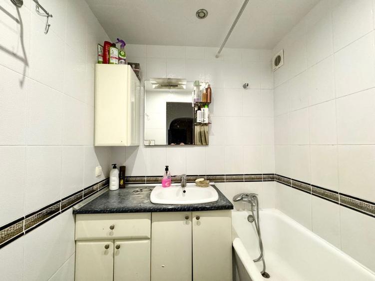 Apartament cu 3 camere decomandat în Iris