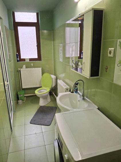 Casă cu 5 camere cu Teren 212 Mp în Central