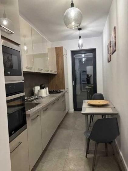 Apartament cu 2 camere decomandat, mobilat în Băneasa