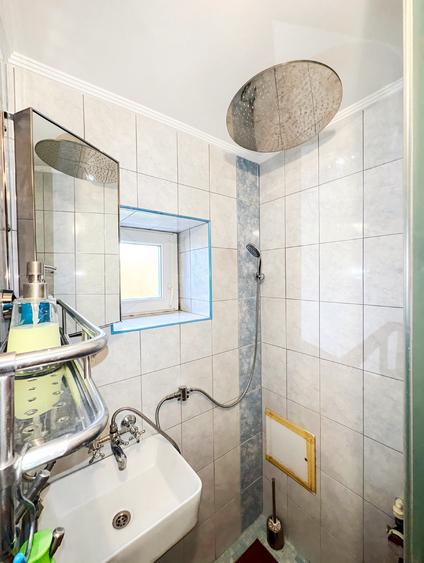 Apartament cu 4 camere decomandat în Bucur Obor