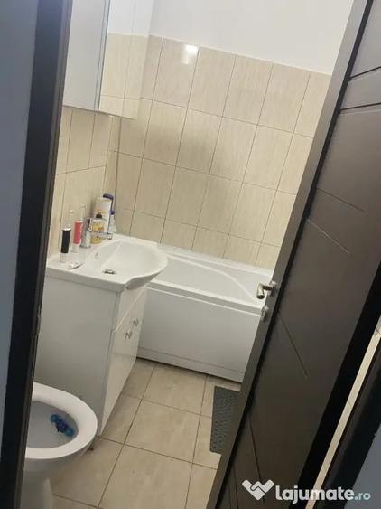 Apartament cu 3 camere decomandat, mobilat în Pantelimon