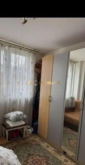Apartament cu 4 camere semidecomandat, mobilat în Drumul Taberei