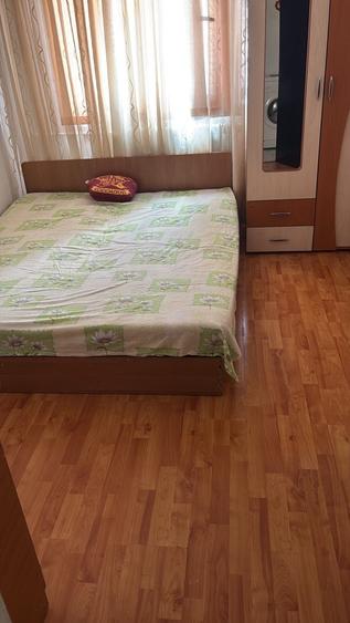Apartament cu 3 camere decomandat în Găvana