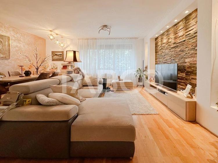 Apartament cu 3 camere semidecomandat în Andrei Mureșanu
