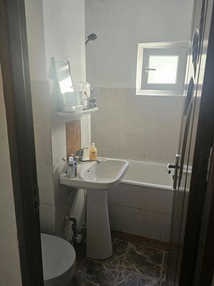 Apartament cu 2 camere în Craiovița Nouă