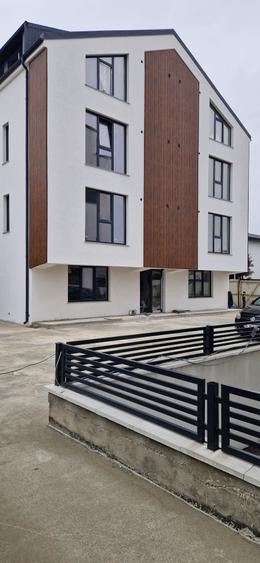 Apartament cu 2 camere decomandat în Sârbi