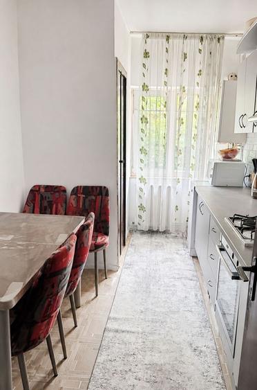 Apartament cu 2 camere decomandat în Răcădău