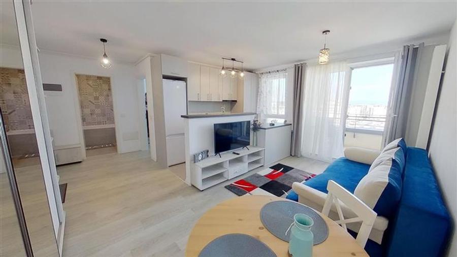 Apartament cu 2 camere decomandat, mobilat în Tractorul