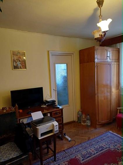 Apartament cu 2 camere nedecomandat în Central