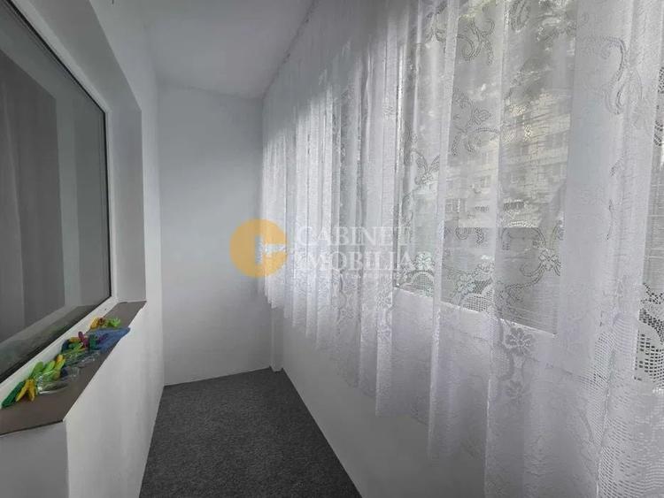Apartament cu 3 camere decomandat, mobilat în Mircea cel Bătrân