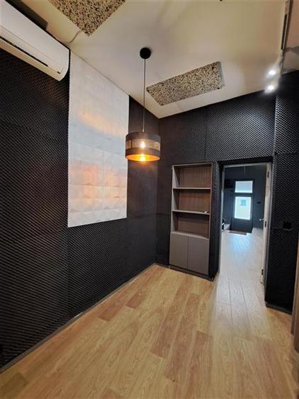 Spațiu comercial, de 30 mp, în Ultracentral