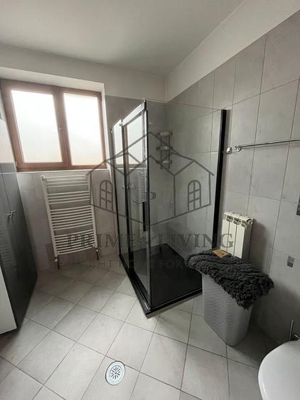 Apartament cu 4 camere decomandat, mobilat în Herăstrău