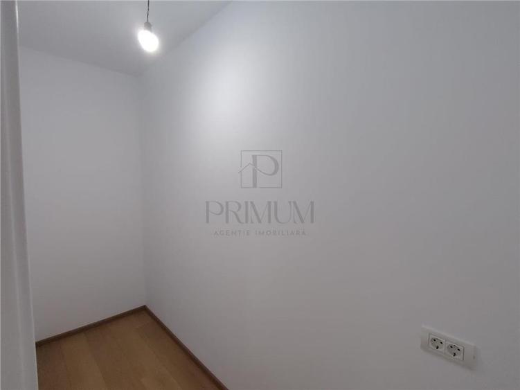 Duplex cu 3 camere cu Canalizare în Aeroport