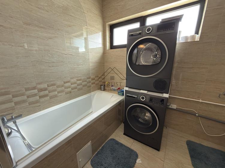 Duplex cu 4 camere cu Canalizare în Florești