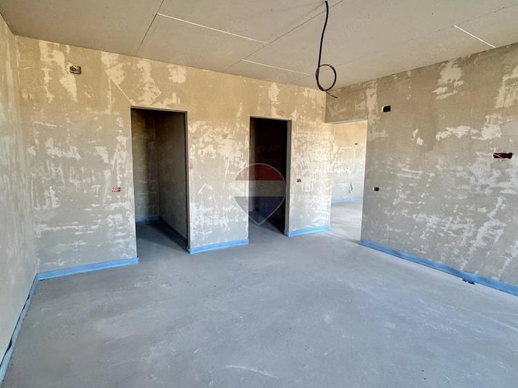 Casă cu 4 camere cu Teren 800 Mp în Livada de Bihor