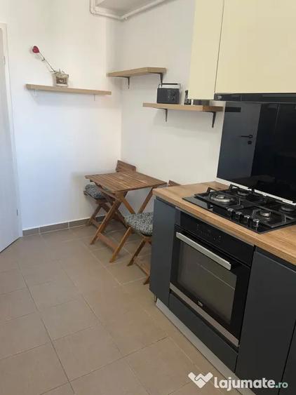 Apartament cu 2 camere decomandat în Sud