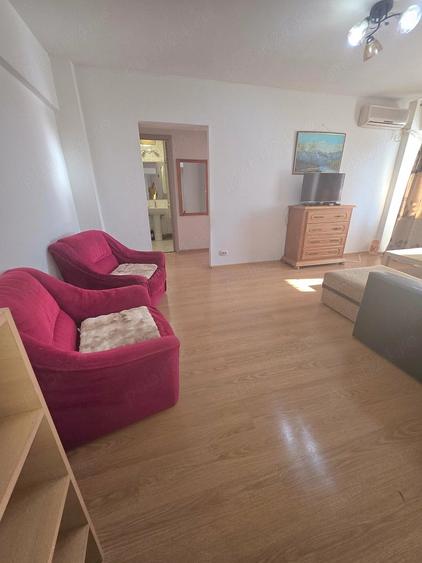 Apartament cu 2 camere semidecomandat în 1 Mai