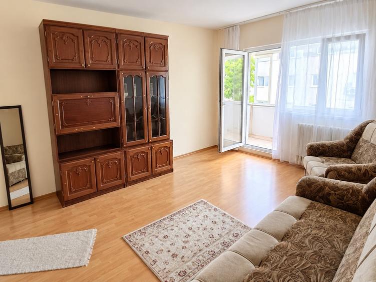 Apartament cu 2 camere decomandat, mobilat în Tătărași