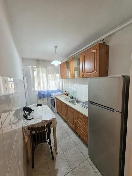 Apartament cu 2 camere semidecomandat în Eroii Revoluției