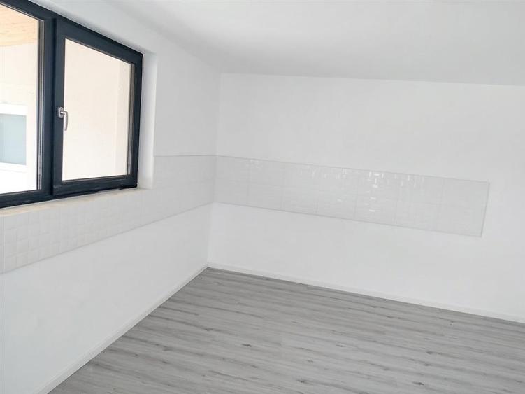 Casă cu 4 camere cu Teren 460 Mp în Nojorid