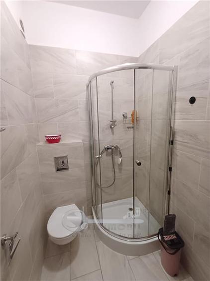 Apartament cu 2 camere decomandat în Podu Roș
