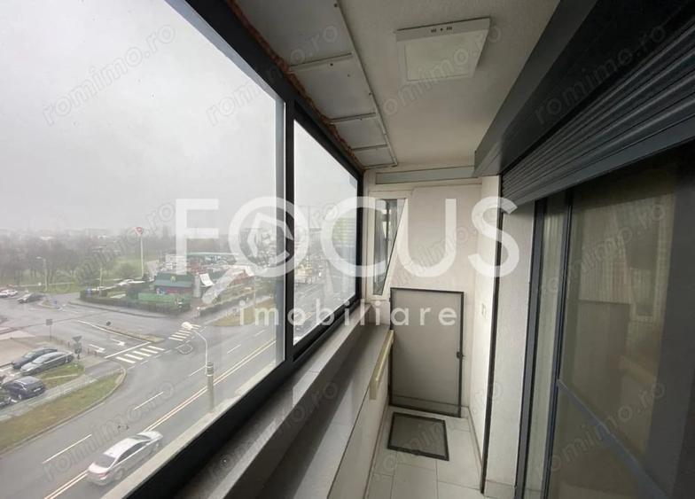 Apartament cu 3 camere semidecomandat în Spitalul Județean