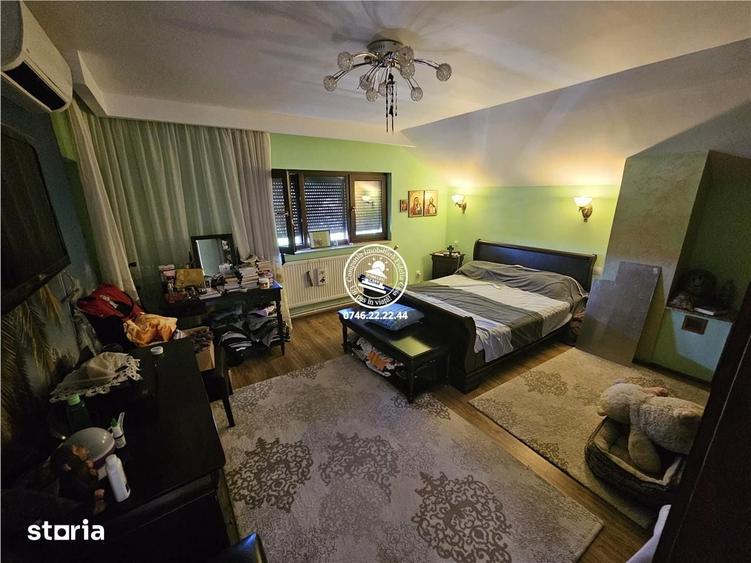 Casă cu 5 camere cu Teren 696 Mp în Aroneanu