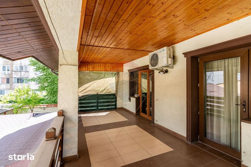 Casă cu 6 camere cu Teren 490 Mp în Giurgiului