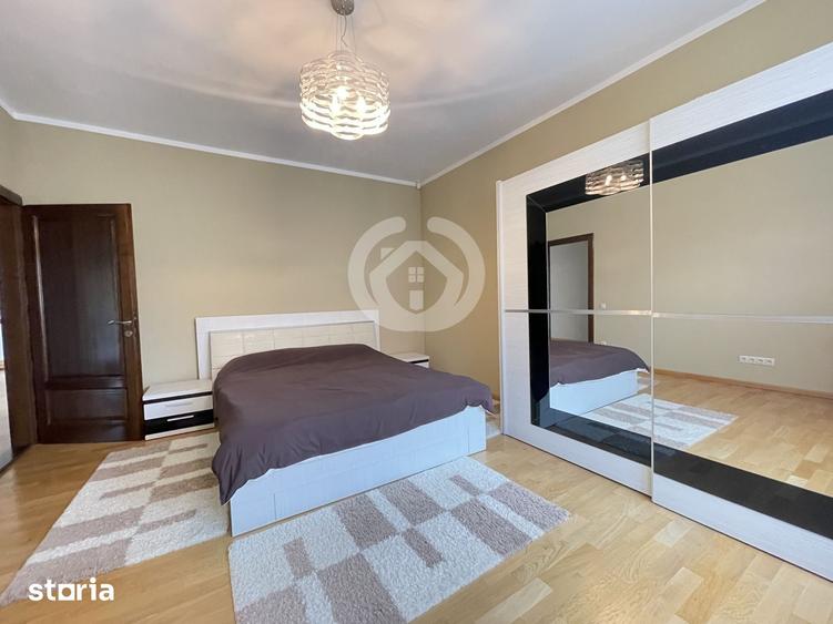 Casă cu 6 camere cu Teren 611 Mp în Central
